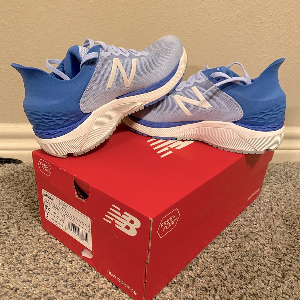 New Balance 860